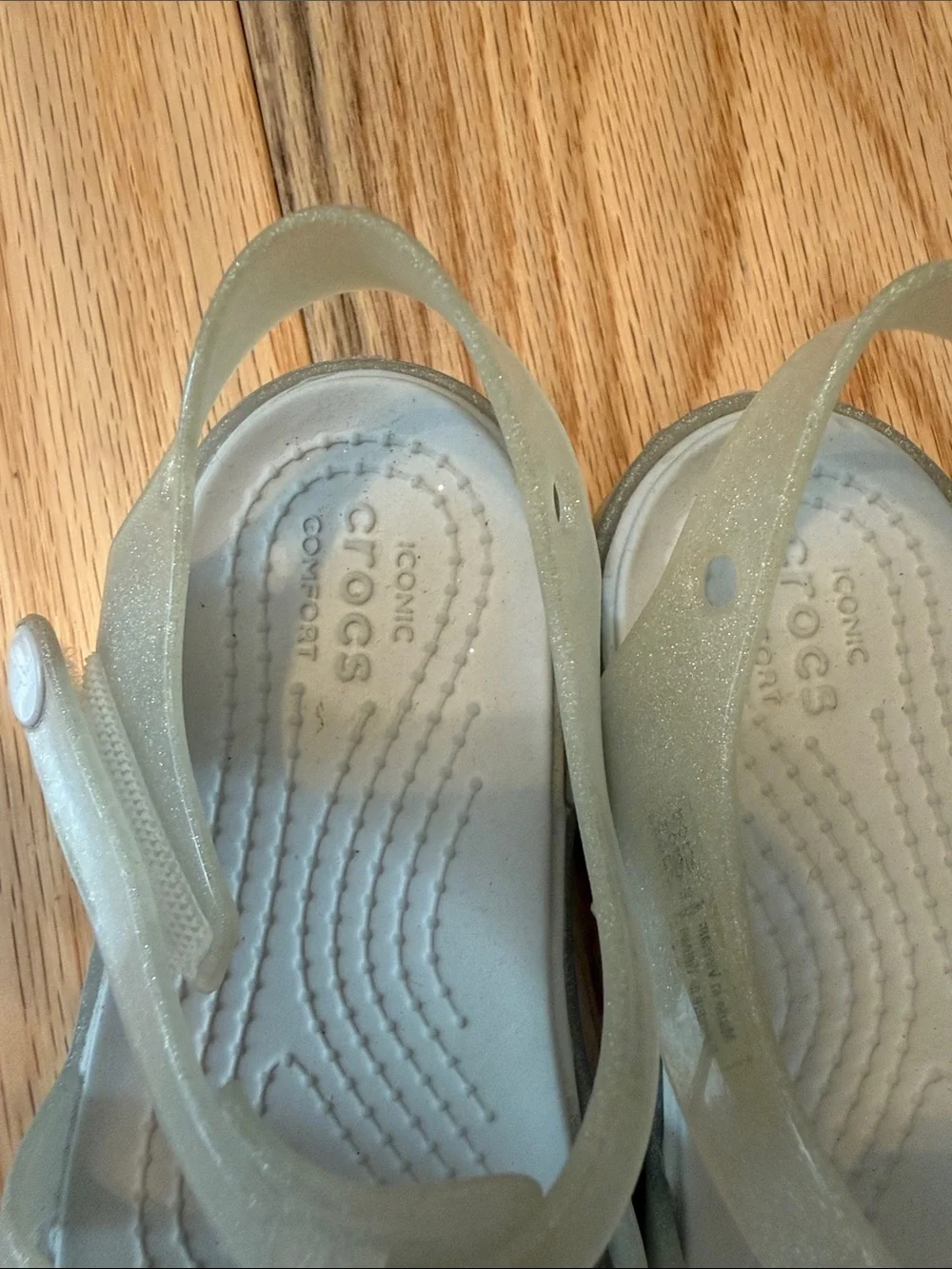 CROCS Kids' Glitter Jelly Sandals in Light Gold